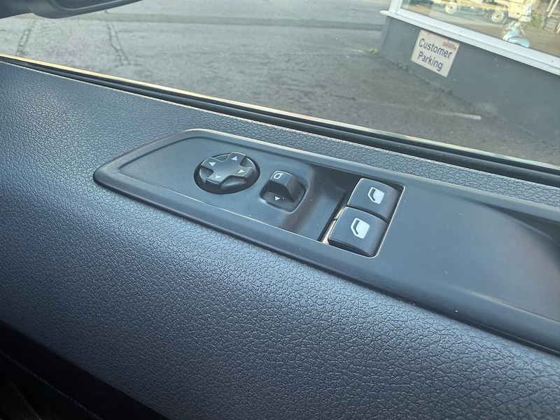 Vauxhall Vivaro Turbo D 2900 Dynamic L2 - U6844