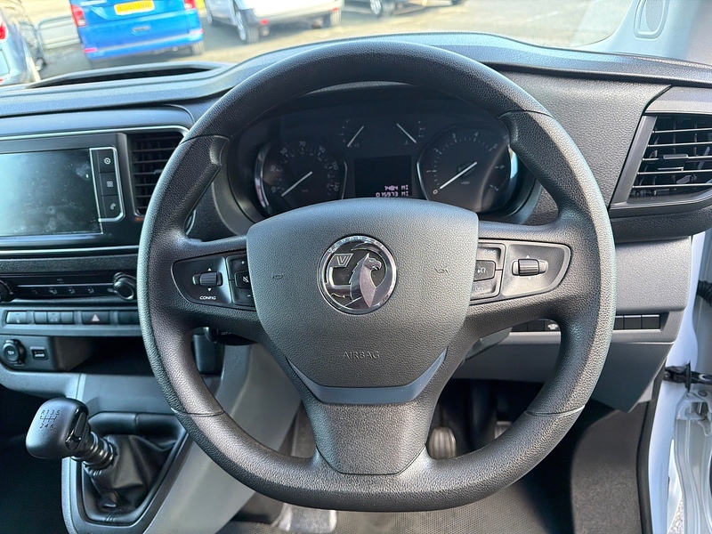 Vauxhall Vivaro Turbo D 2900 Dynamic L2 - U6846