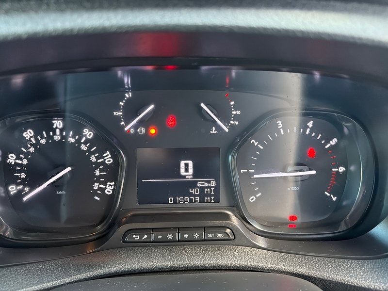 Vauxhall Vivaro Turbo D 2900 Dynamic L2 - U6846