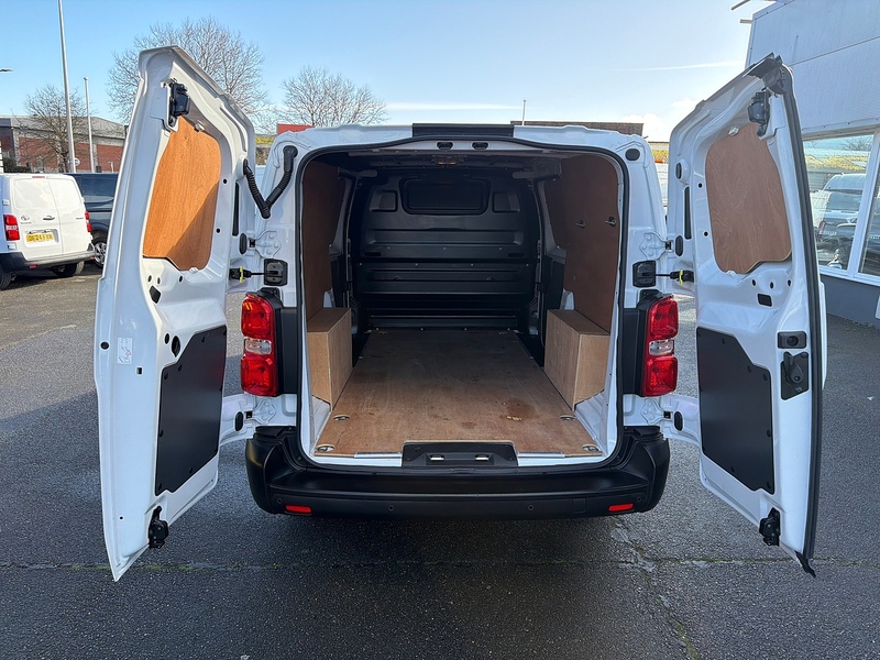 Vauxhall Vivaro Turbo D 2900 Dynamic L2 - U6846