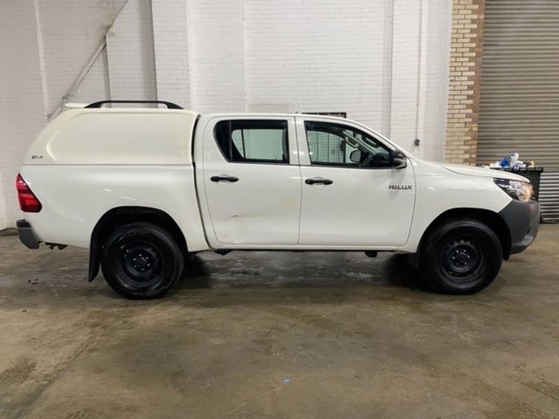 Toyota Hilux D-4D Active - U6850