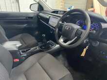 Toyota Hilux D-4D Active - U6850