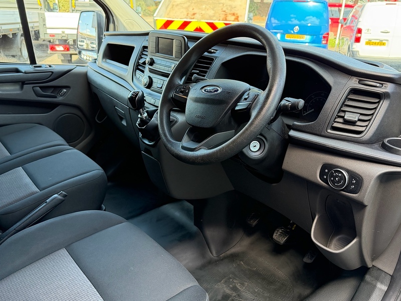 Ford Transit Custom 300 EcoBlue Leader L1H2 - U6861