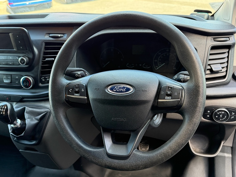 Ford Transit Custom 300 EcoBlue Leader L1H2 - U6861