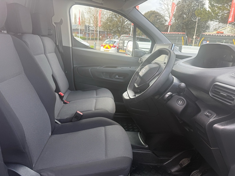 Peugeot Partner BlueHDi 650 Professional - U6875