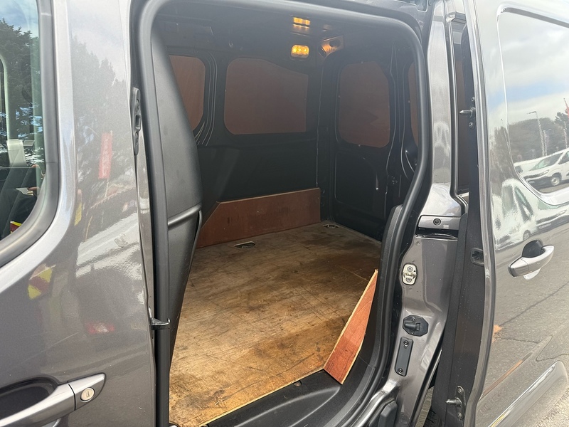 Peugeot Partner BlueHDi 650 Professional - U6876