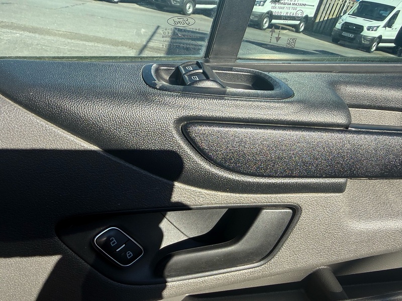 Ford Transit Custom 280 EcoBlue Leader - U6886