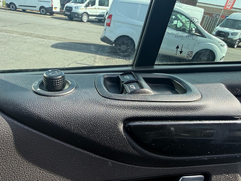 Ford Transit Custom 300 EcoBlue Limited - U6887