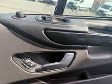 Ford Transit Custom 300 EcoBlue Limited - U6890