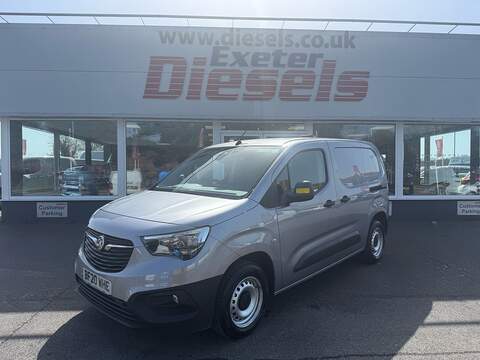 Vauxhall Combo 1.5 BlueHDi 650 Professional Standard Panel Van 5dr Diesel Manual SWB Euro 6 (s/s) (75 bhp)