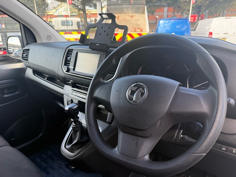 Vauxhall Vivaro Turbo D 2900 Pro - U6896