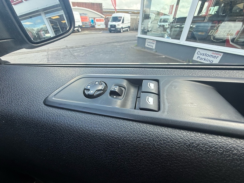 Vauxhall Vivaro Turbo D 2900 Pro - U6896