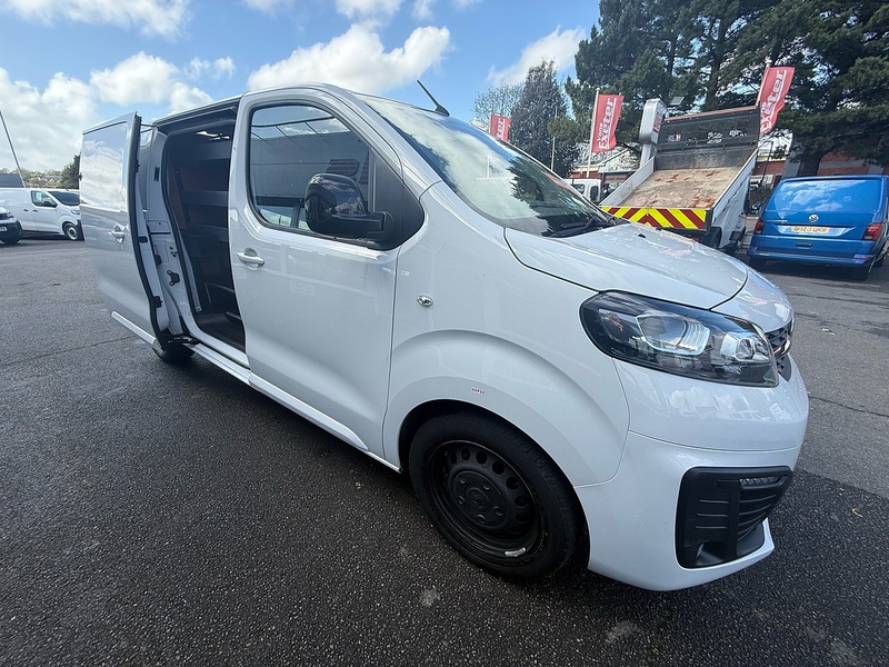 Vauxhall Vivaro Turbo D 2900 Pro - U6896