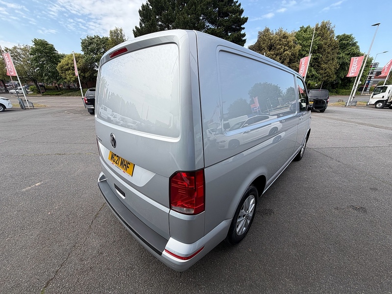Volkswagen Transporter TDI T28 Highline SWB - U6898