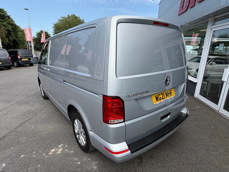 Volkswagen Transporter TDI T28 Highline SWB - U6898