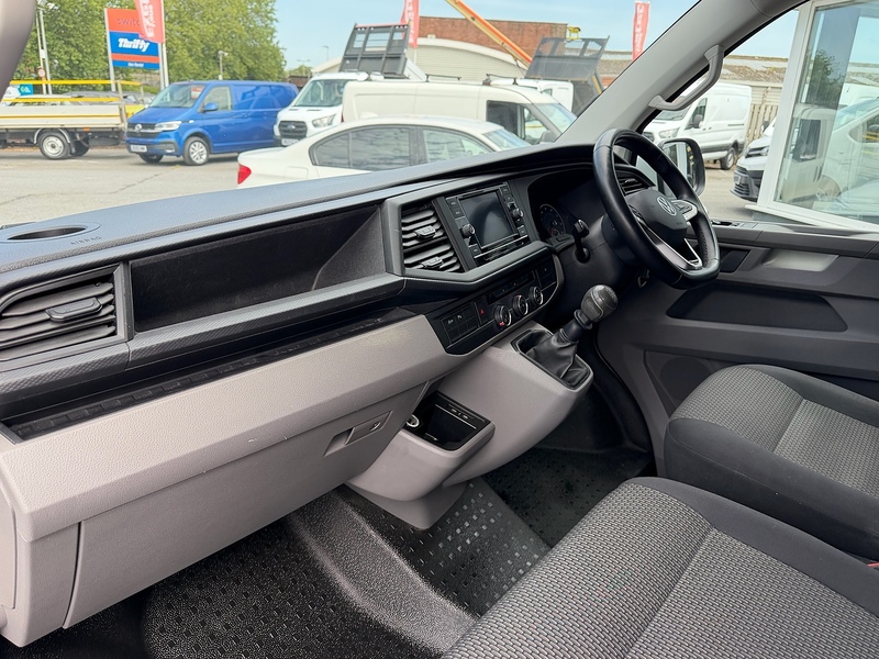 Volkswagen Transporter TDI T28 Highline SWB - U6898