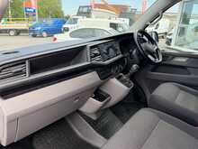 Volkswagen Transporter TDI T28 Highline SWB - U6898