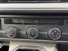 Volkswagen Transporter TDI T28 Highline SWB - U6898