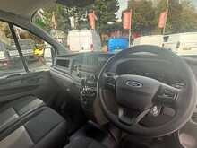 Ford Transit Custom 300 EcoBlue Leader SWB - U6901