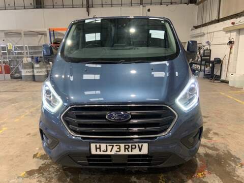 Ford Transit Custom 2.0 310 EcoBlue Titanium Minibus Double Cab 5dr Diesel Manual L2 Euro 6 (s/s) (130 ps)