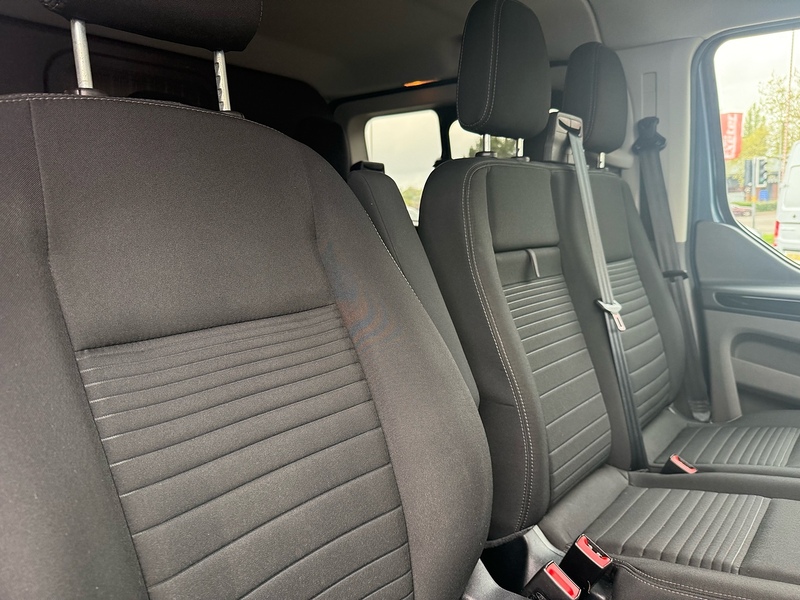 Ford Transit Custom 300 EcoBlue Limited - U6910