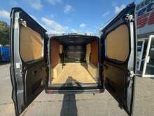 Renault Trafic dCi Blue LL30 Sport+ - U6922