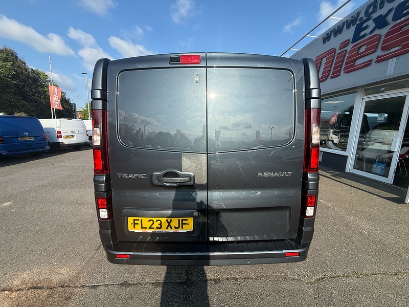 Renault Trafic dCi Blue LL30 Sport+ - U6922