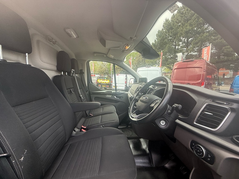 Ford Transit Custom 300 EcoBlue Limited - U6924