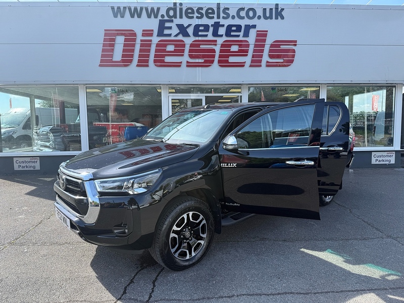 Toyota Hilux D-4D Invincible - U6933