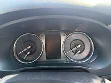 Toyota Hilux D-4D Invincible - U6933