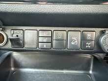 Toyota Hilux D-4D Invincible - U6933