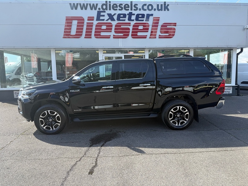 Toyota Hilux D-4D Invincible - U6933