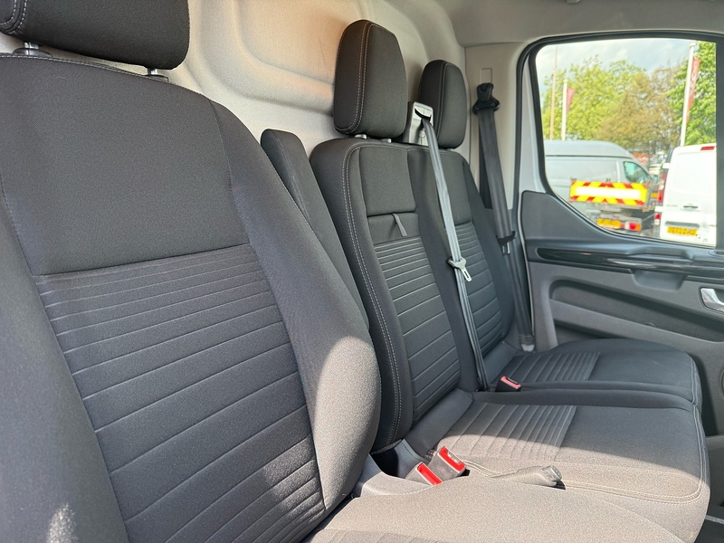 Ford Transit Custom 300 EcoBlue Limited - U6942
