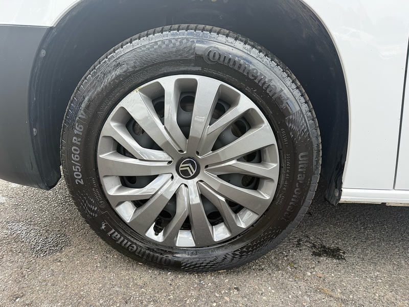 Citroen Berlingo BlueHDi 950 Driver XL - U6945