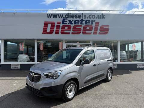 Vauxhall Combo 1.6 MultijetII Tecnico Panel Van 4dr Diesel Manual L1 H1 Euro 6 (s/s) (90 bhp)