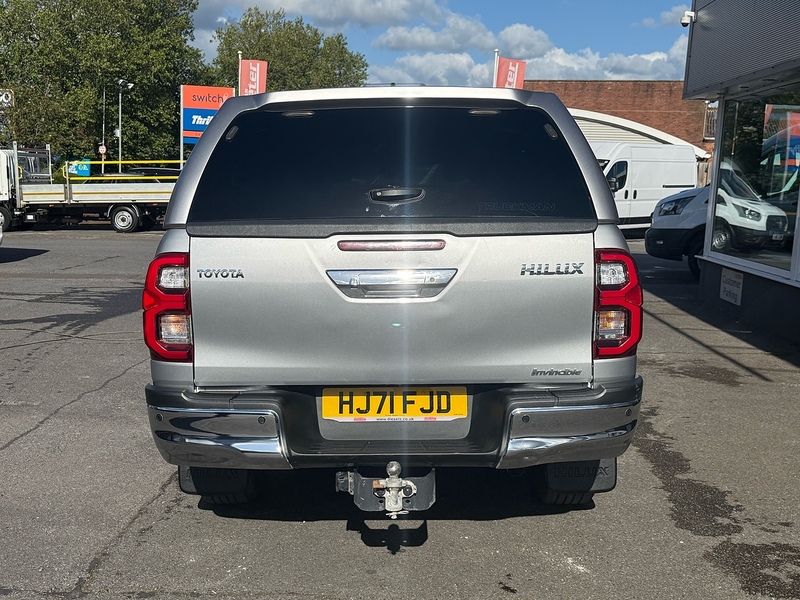 Toyota Hilux D-4D Invincible - U6952