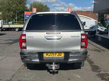 Toyota Hilux D-4D Invincible - U6952