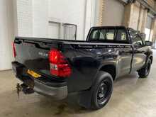 Toyota Hilux D-4D Active Narrow Body - U6953