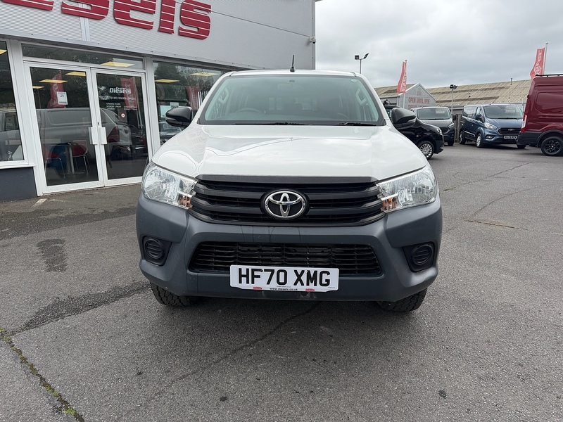 Toyota Hilux D-4D Active - U6956