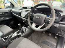 Toyota Hilux D-4D Active - U6956