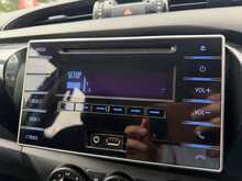 Toyota Hilux D-4D Active - U6956
