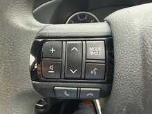 Toyota Hilux D-4D Active - U6956