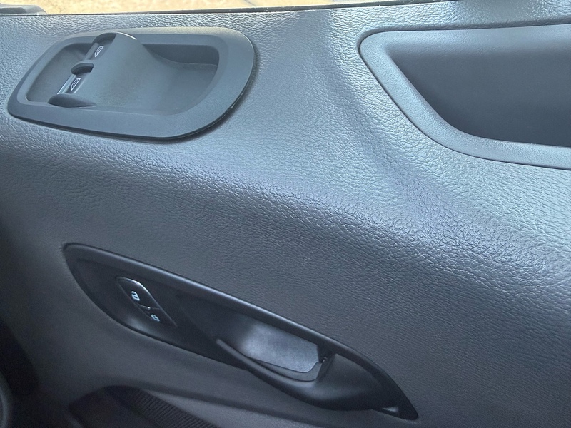 Ford Transit 350 EcoBlue Leader - U6969