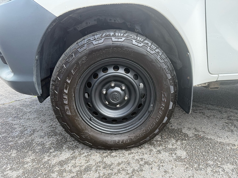 Toyota Hilux D-4D Active - U6972