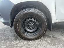 Toyota Hilux D-4D Active - U6972