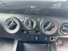 Toyota Hilux D-4D Active - U6972