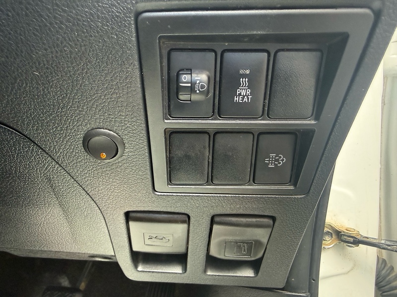 Toyota Hilux D-4D Active - U6972
