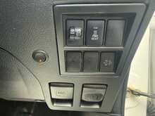 Toyota Hilux D-4D Active - U6972