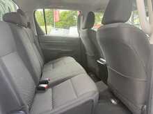 Toyota Hilux D-4D Active - U6972
