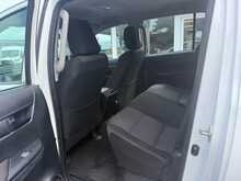 Toyota Hilux D-4D Active - U6972